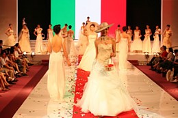 中国北京婚博会现场的婚纱礼服流行时尚发布三 中国北京婚博会现场的婚纱礼服流行时尚发布三