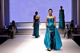 中国北京婚博会上婚纱礼服流行时尚发布会 中国北京婚博会上婚纱礼服流行时尚发布会